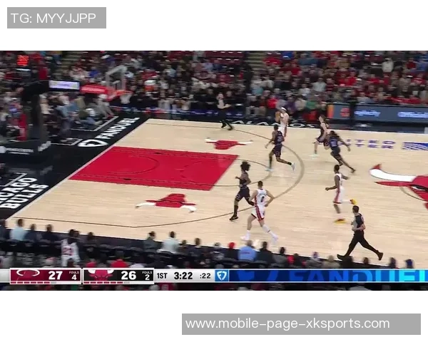 哈克斯表现出色14投7中贡献17分4篮板3助攻1盖帽助球队取得胜利