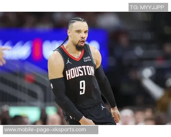 狄龙模仿狗叫逗乐布克伊森妈妈无奈表示真不想看到这种场面